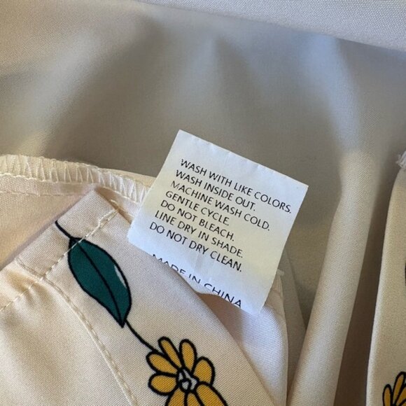 Colorful Cream /Ivory Floral Button Down Shirt Size: S - Picture 6 of 6